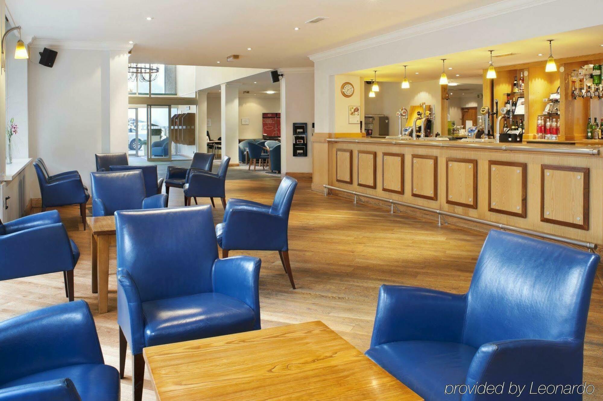 Holiday Inn Swindon, An Ihg Hotel Restaurant photo
